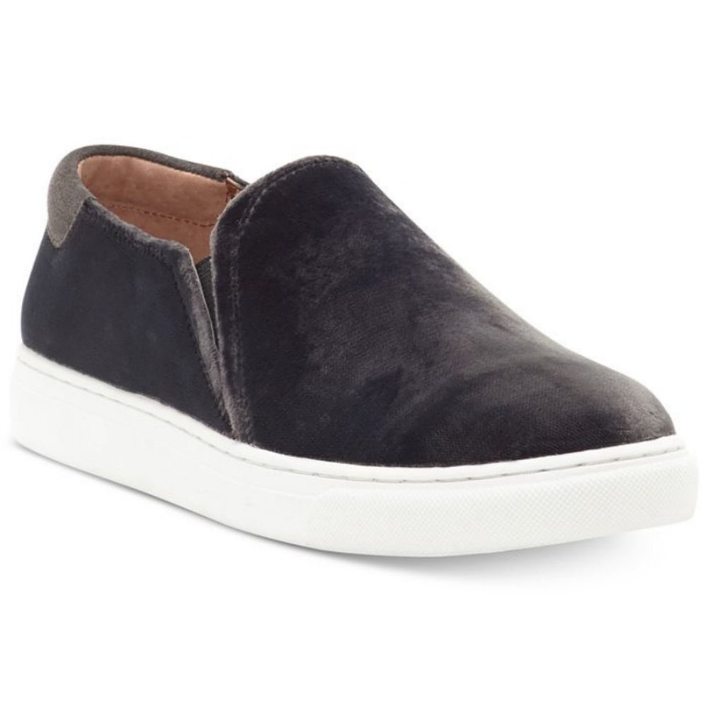 Lucky Brand Women's Lupa‎ Velvet Slip On Sneakers